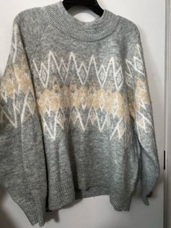 Gap sweater size L