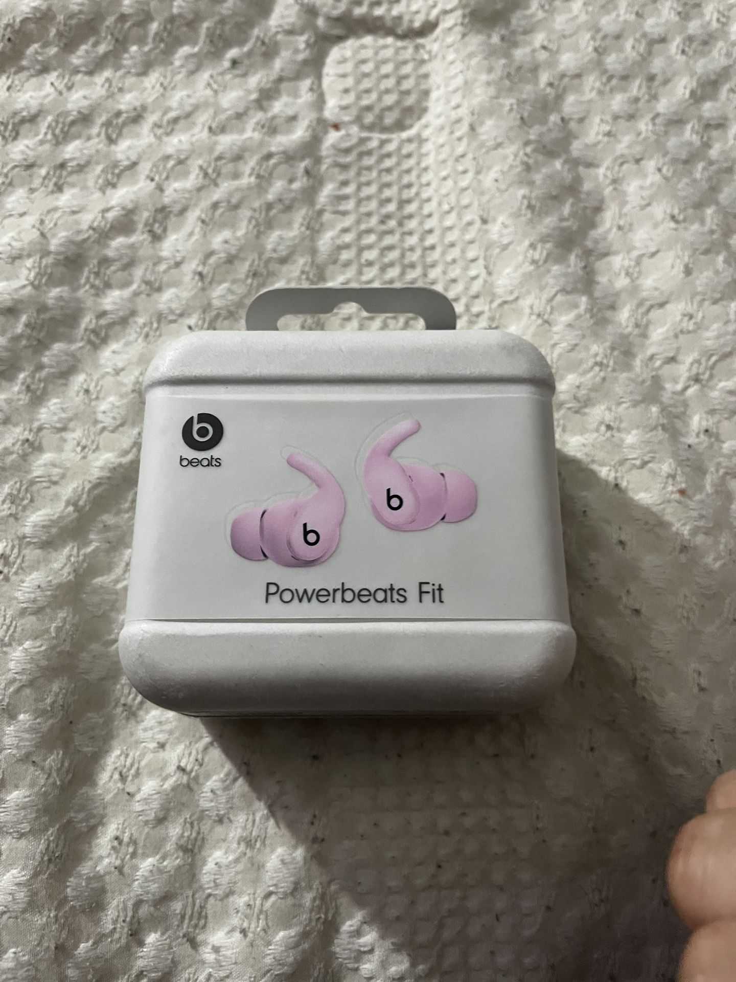 Powerbeats Fit