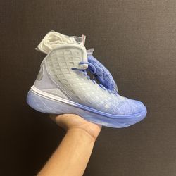 Nike Kobe “Christmas” ( Men’s )