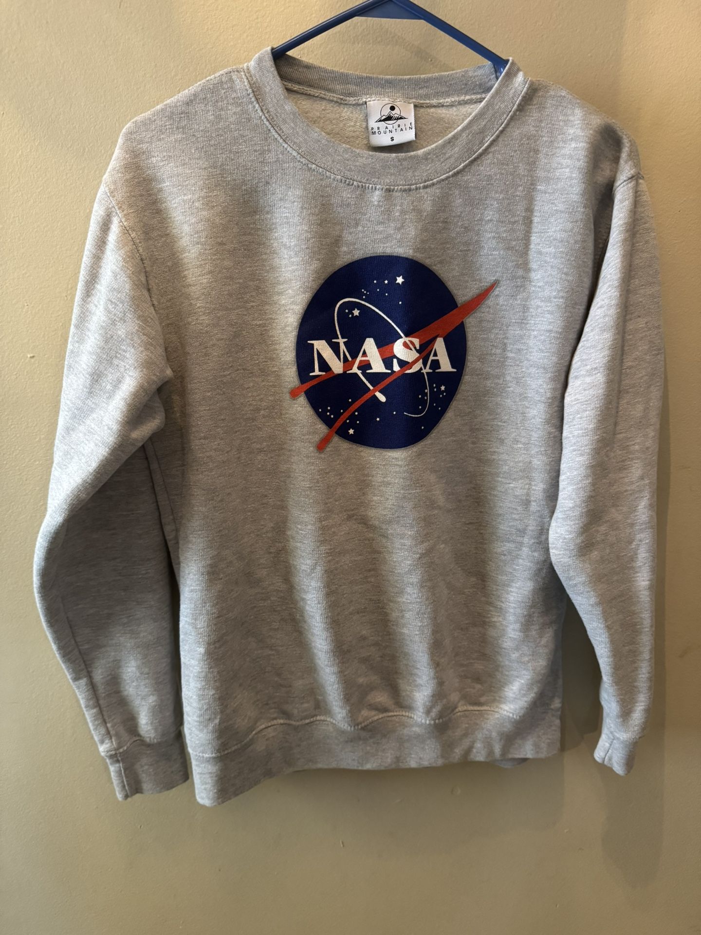 Vintage NASA Sweatshirt - size Adult Small - perfect condition!