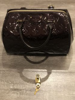 Authentic Mint Condition Louis Vuitton Monogram Vernis Montana