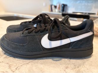 Nike Field General black/ white -size Youth 4.5