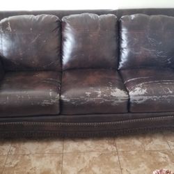 Free 2 Sofa 1 Loveseat 