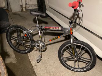 Mongoose 20’ BMX AME  GRIPS RACE SEAT KMC CHAIN MOTO CROSS TIRES OLD SCHOOL STYLE