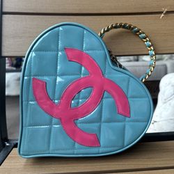 Chanel 1995 Heart vanity Hand Bag 