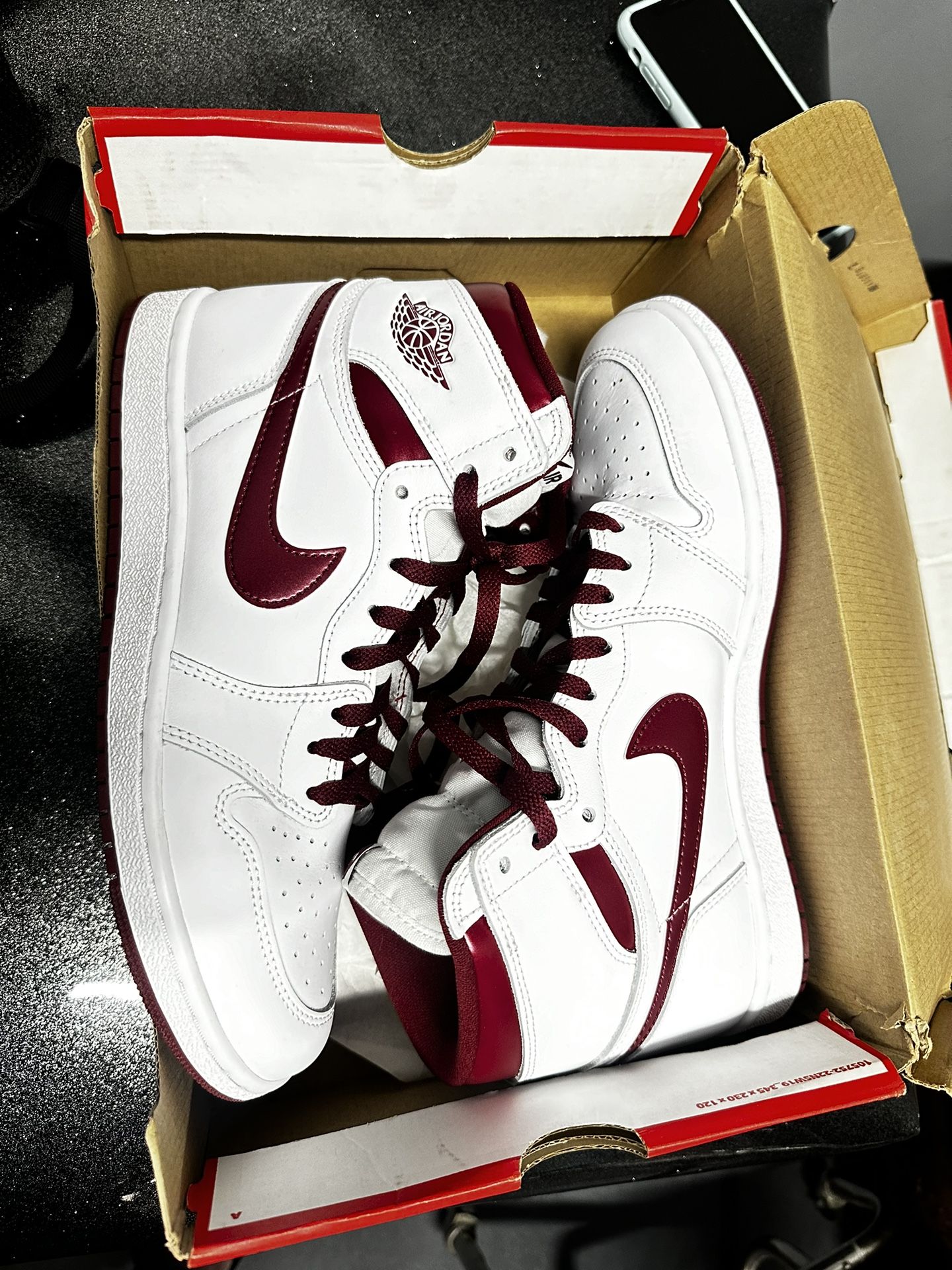 Jordan 1 Retro High '85 OG Metallic Burgundy