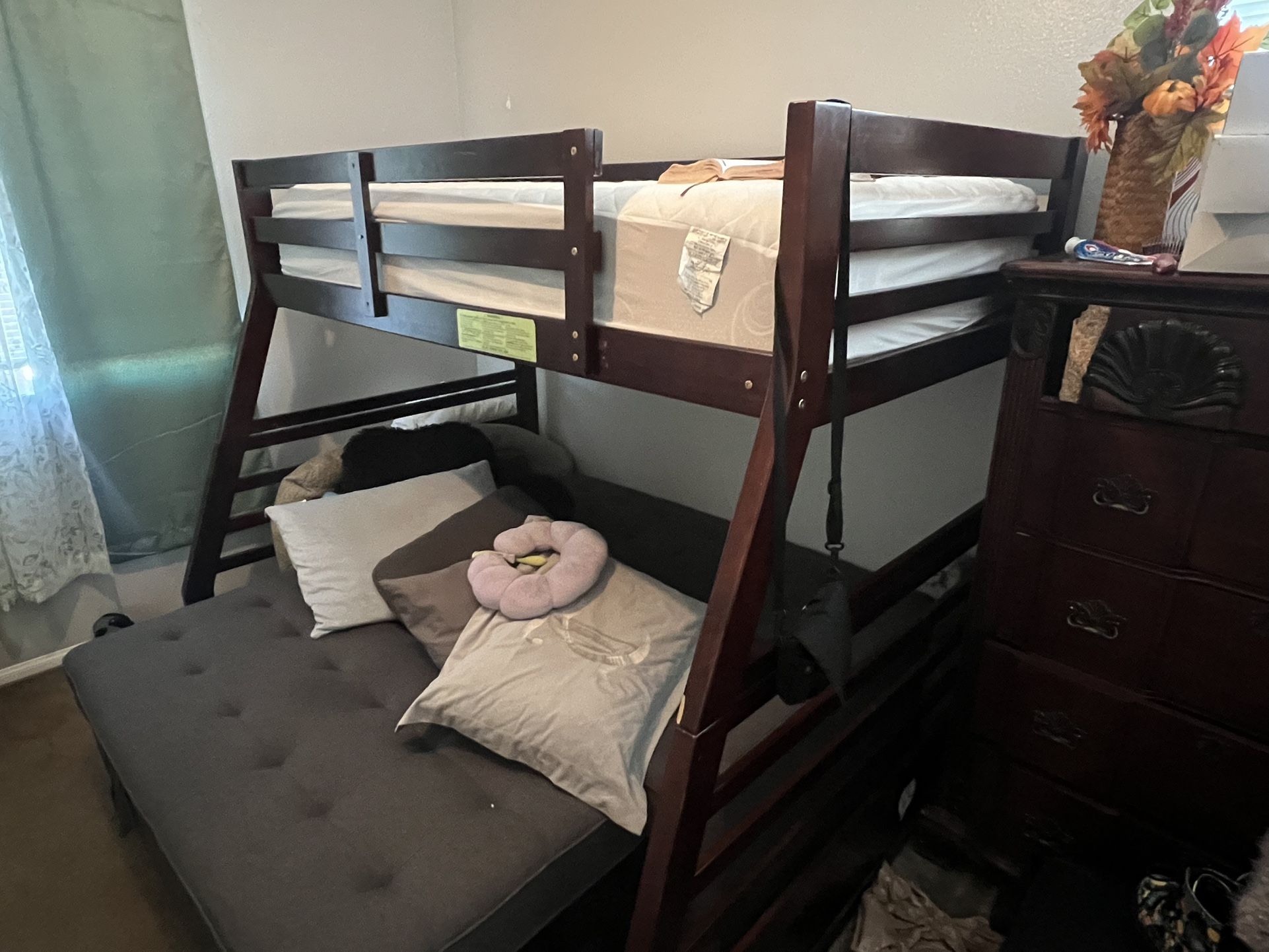 Bunk Beds with Mattresses
