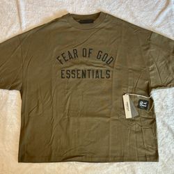 Fear of God Essentials T-Shirt (Olive) – Brand New w/ Tags – Oversized Fit