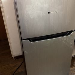 Hisense Mini Fridge with Freezer