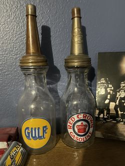 Vintage gulf, Red Crown Oil Bottles