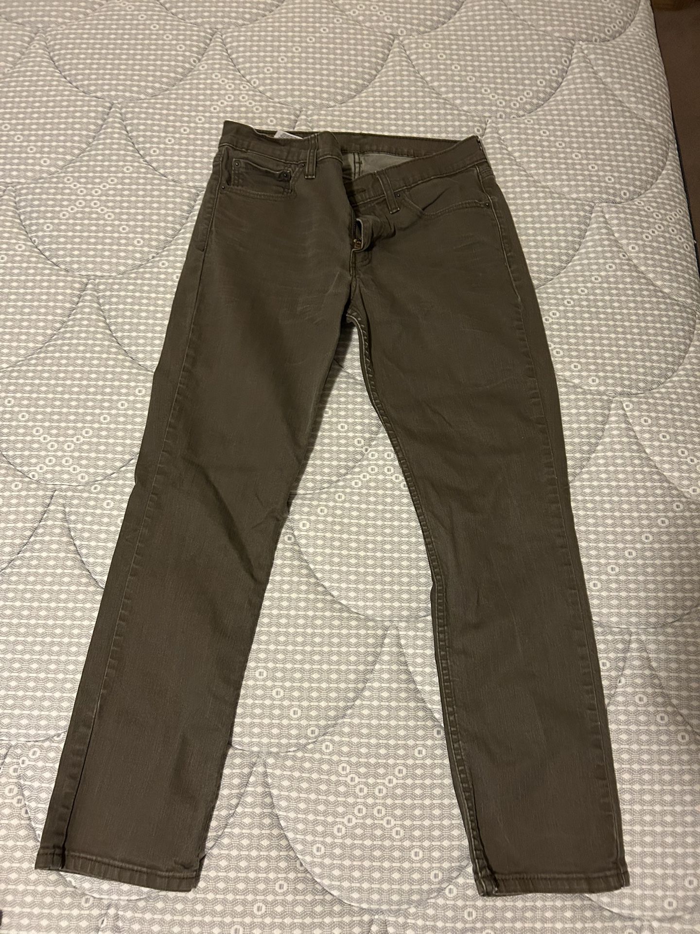 New Olive Men’s Levi 511 32/30