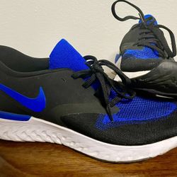 Men’s Nike Oddyssey Flyknit - Size 11