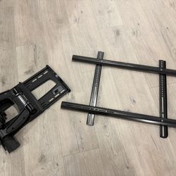 Flat Screen TV Full Motion Wall Mount
