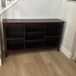Entry Shelve