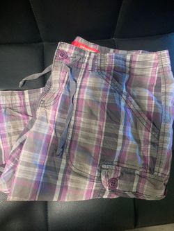 Y2K plaid capris