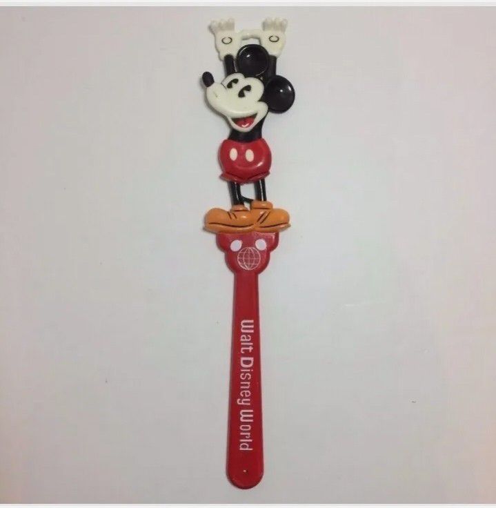 Walt Disney World Mickey Mouse Back Scratcher 50th Anniversary