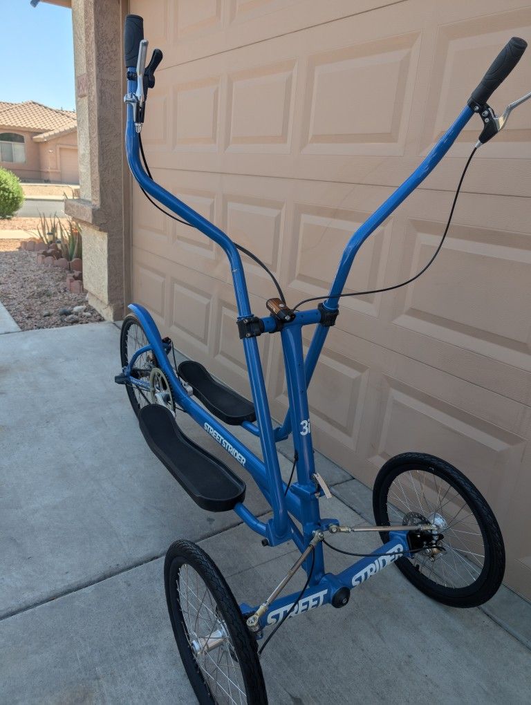 Elíptica Bike STREET STRIDER. 3 Speeds Disc Brakes. Like New Freshly Túne Up. . Retail Price $1250.