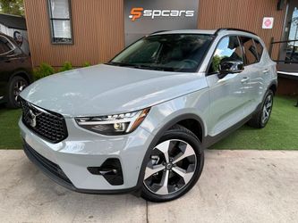 2026 Volvo XC40
