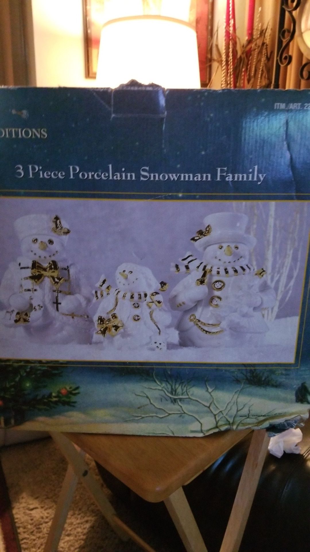 Set of 3 porcelain snow family