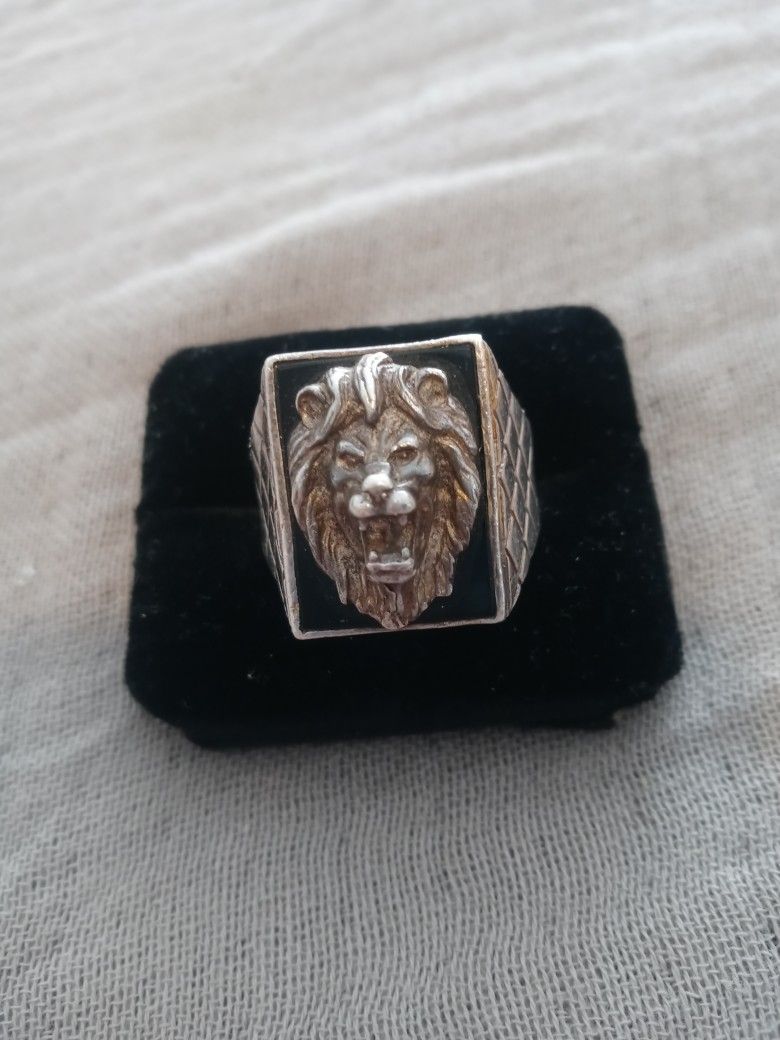 One Sterling Silver Black Stone Lion Ring Head Size 13