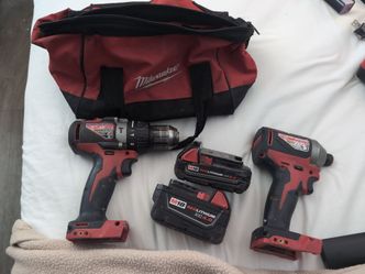 Milwaukee M18 2-Piece Drill & Impact Driver Kit + 4Ah Battery, Charger & Bag