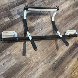 Perfect fitness Over the door Pull up bar
