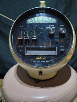 Weltron 2001 Space Ball 8 Track stereo am/Fm Radio 1970 Year