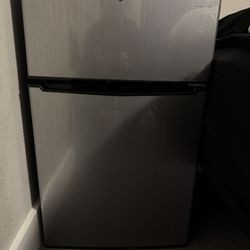 Whirlpool Mini Fridge With Freezer