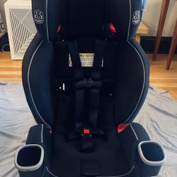 Graco Extend2Fit 3-in-1 Convertible Car Seat