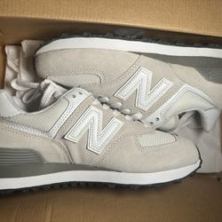 Women’s New Balance 574