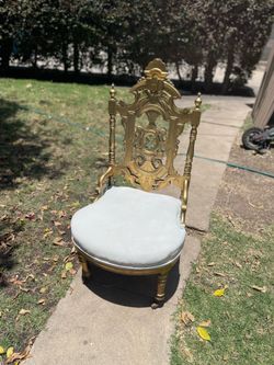 Kids throne chair for sale