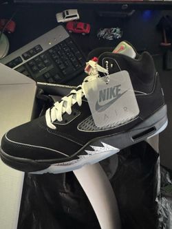 Jordan 5 black metallic 9.5 reimagined