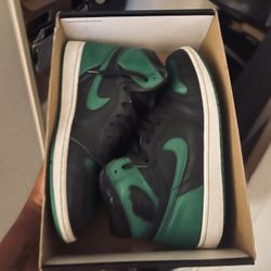 Air Jordan 1 “Pine”