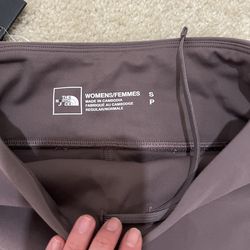 BNWT Women The North Face Pants size Small
