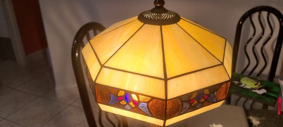 Tiffany Style Lamp