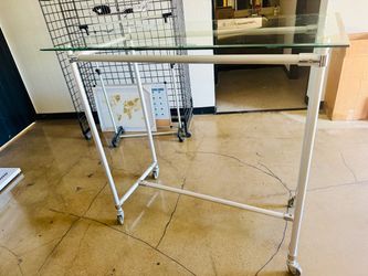 Glass stand rack with wheels