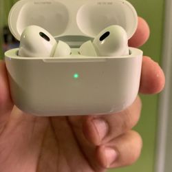 Air Pods Pros 2 + Case + Charging Cord