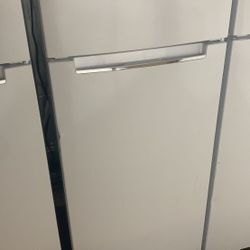 MAGIC CHEF MCDR740WE 7.3 cu. ft. 2-Door Mini Refrigerator RX7N 