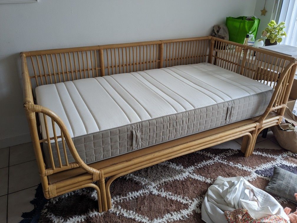 Rattan Daybed Twin for Sale in Miami, FL OfferUp