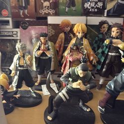 ANIME FIGURE STATUES