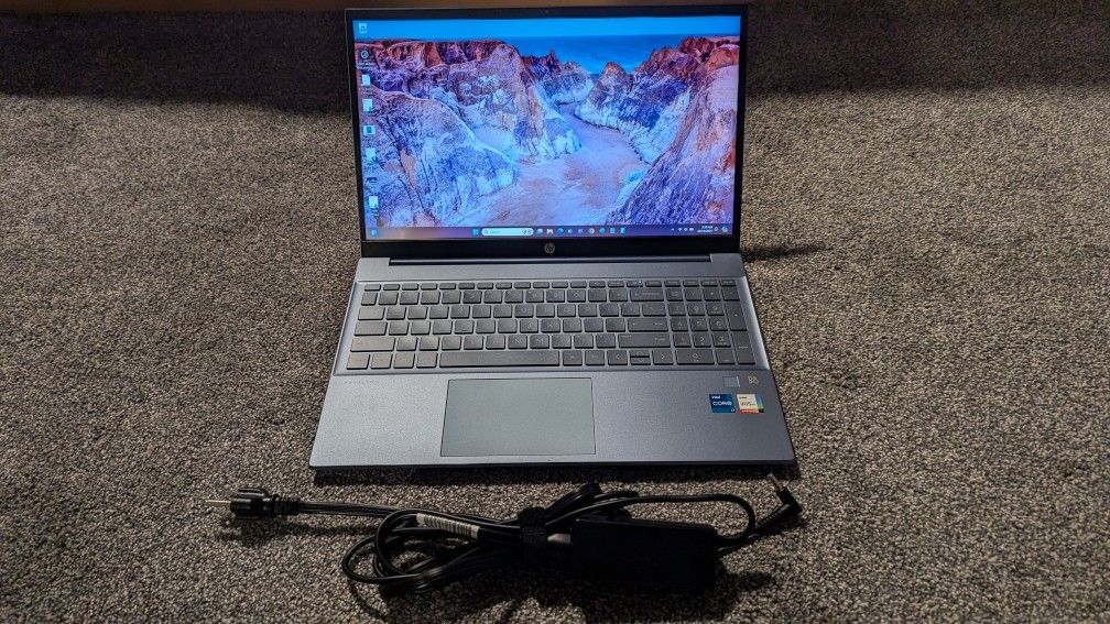 HP 15.6 Inch i7 11th Gen 500 GB HD 16 GB RAM Pavilion $395