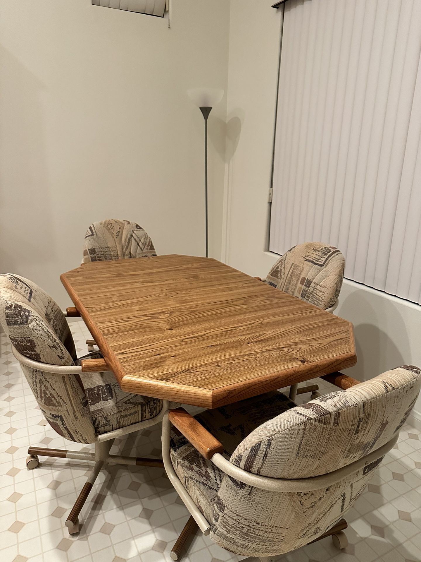Table and 4 Chairs Set