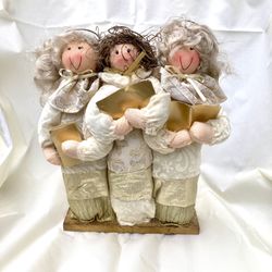 3 Angel Plush Choir