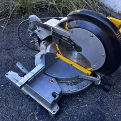 DEWALT 12 Miter Saw