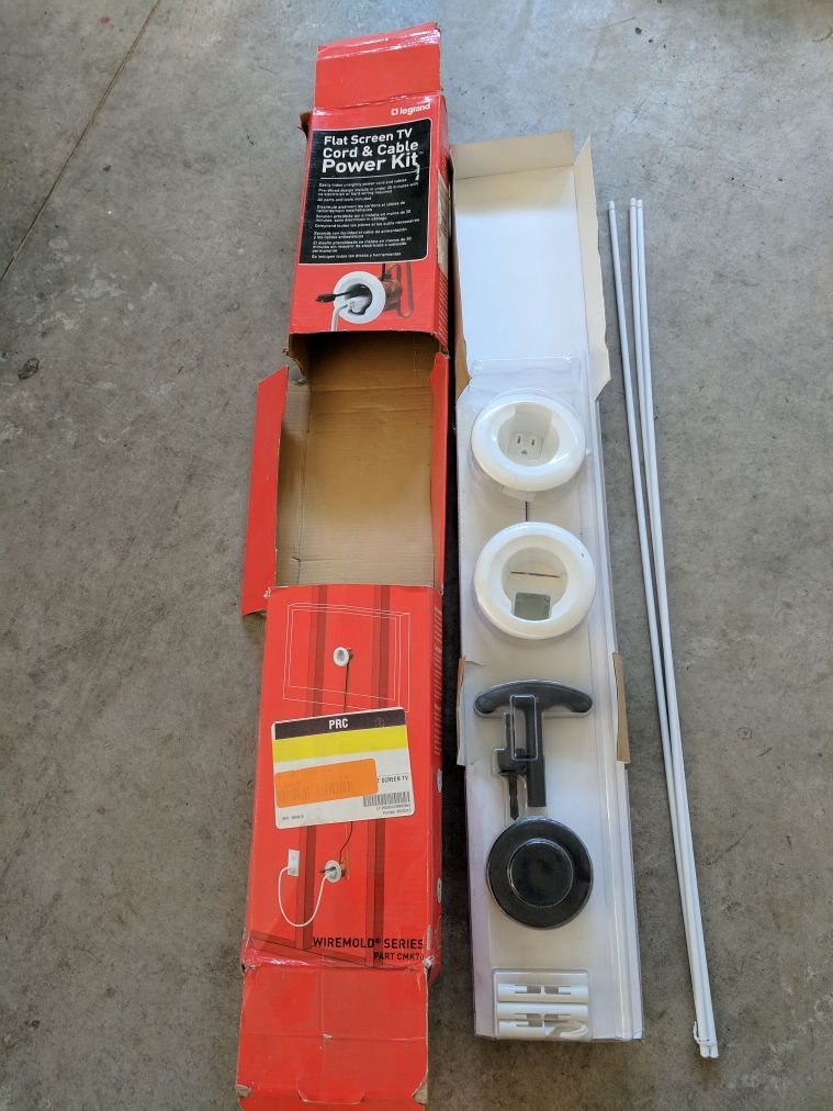 Wiremold CMK79 Flat Screen TV cord & cable power kit