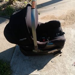 !! Baby Carseat  Manufacturer Date 2019