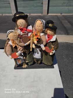Vintage Fabric Pilgrim Family Tabletop Decoration
