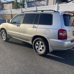 2004 Toyota Highlander 