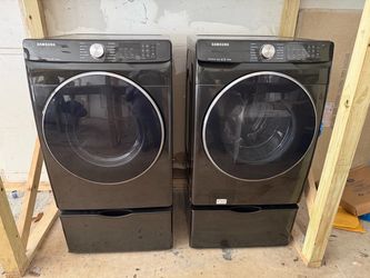 Samsung Frontload Washer & Dryer Set