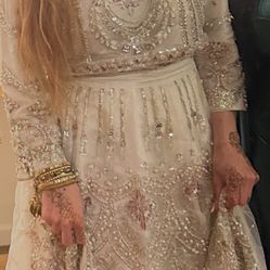 EID DRESS PAKISTANI WEDDING GUEST WHITE SILVER SIZE LARGE MEDIUM LEHENGA CHOLI 